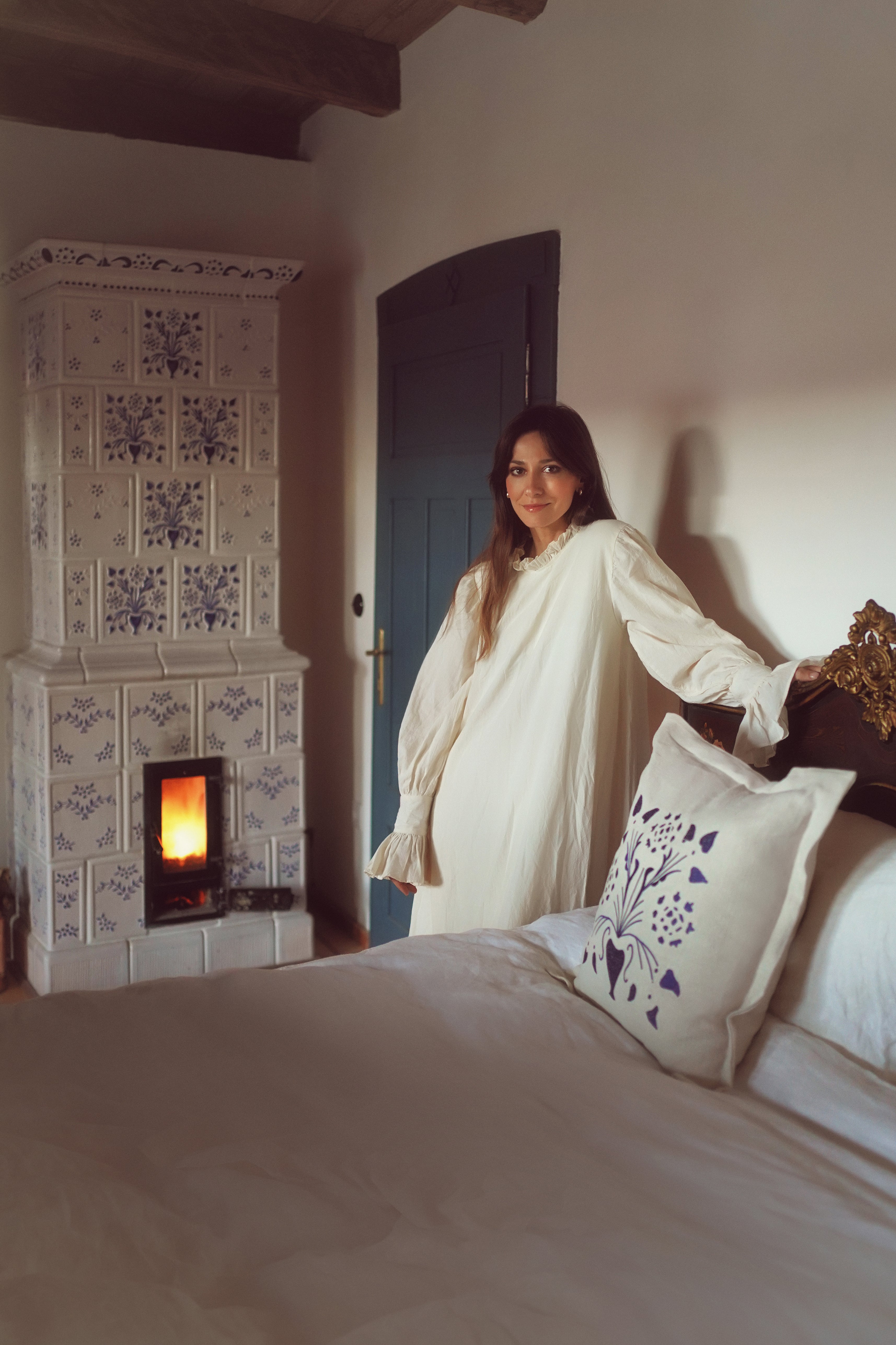 Pernă decorativă VAZĂ CU FLORI albastră 50x50