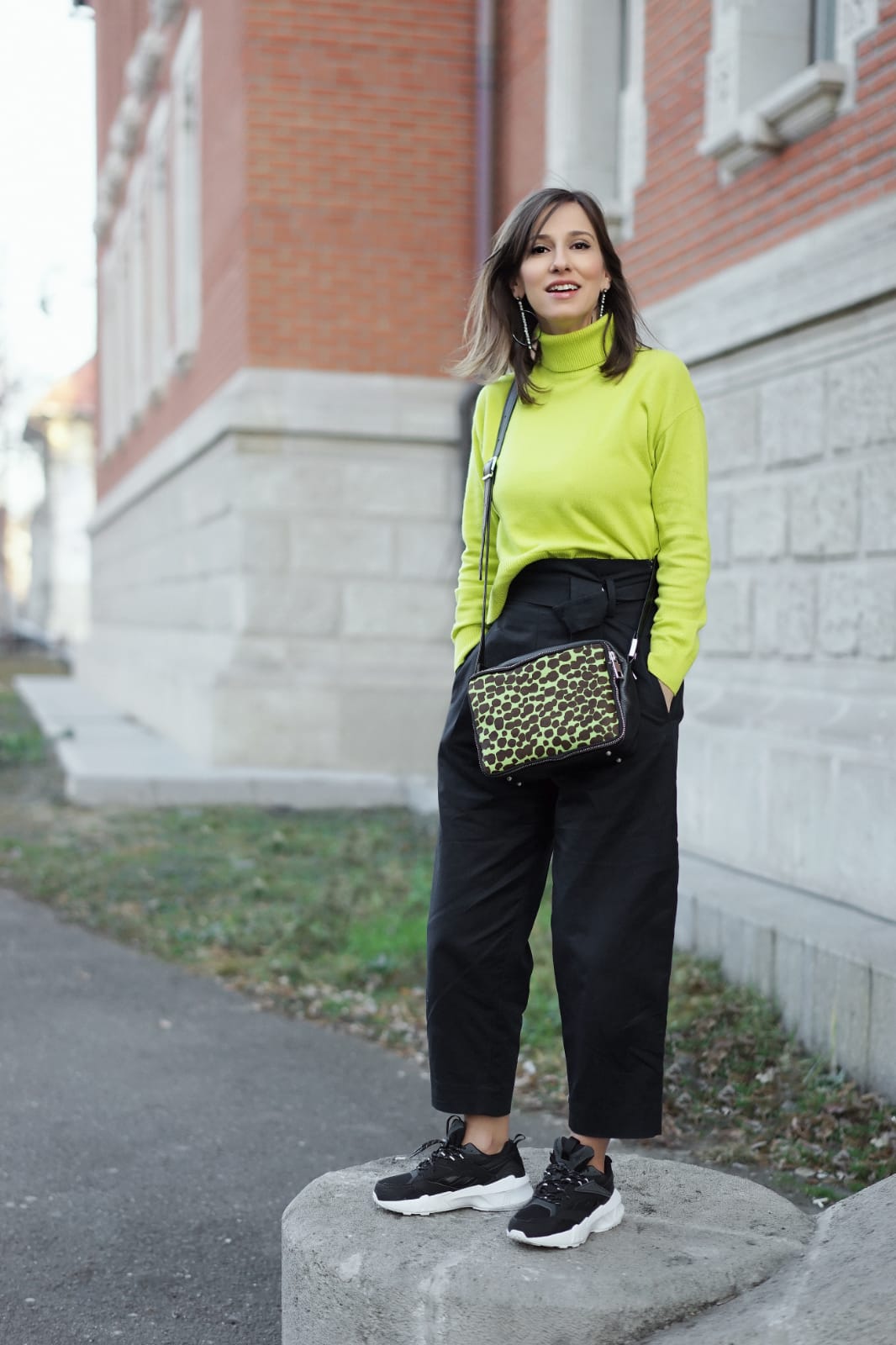 Moon Bag with Detachable Pockets